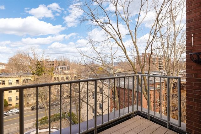 50 Winchester Street 413, Brookline, MA 02446