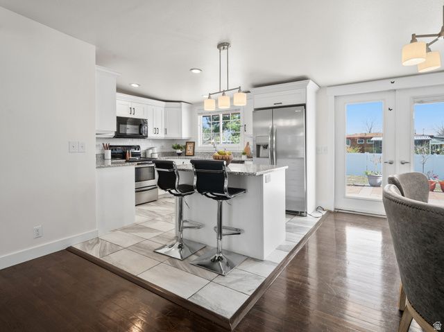 586 E WASATCH DR, Layton, UT 84041