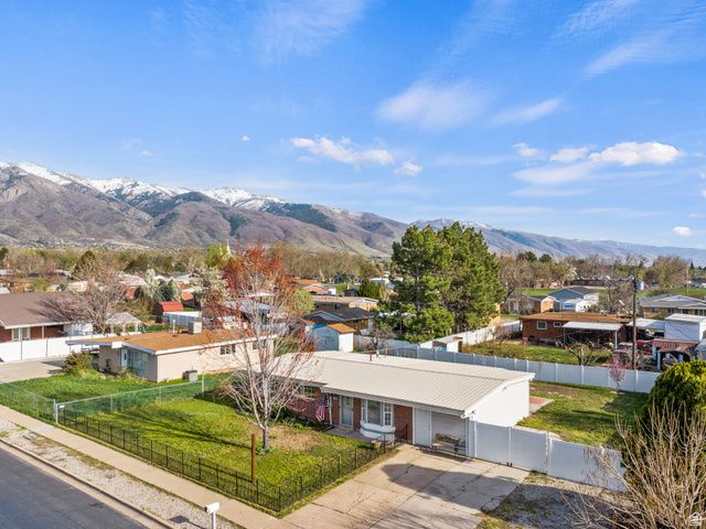 586 E WASATCH DR, Layton, UT 84041
