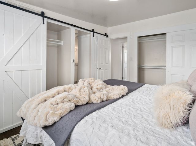 586 E WASATCH DR, Layton, UT 84041