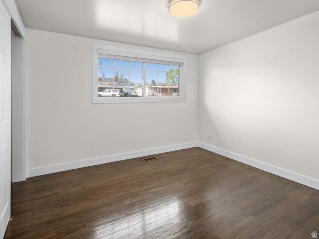 586 E WASATCH DR, Layton, UT 84041