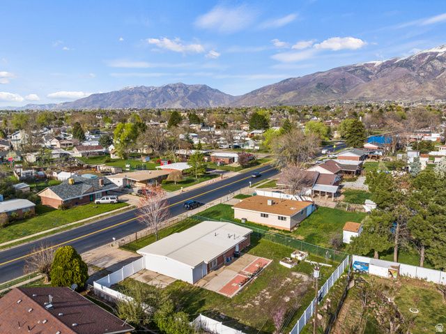 586 E WASATCH DR, Layton, UT 84041