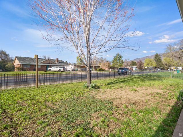 586 E WASATCH DR, Layton, UT 84041