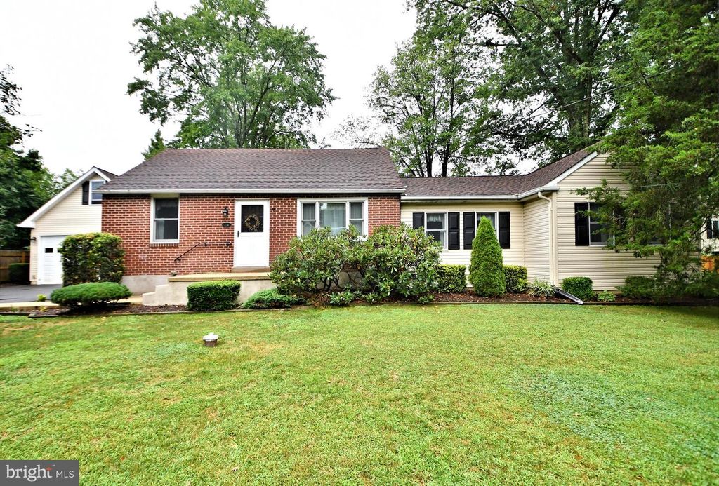23-B GREEN TOP RD, Sellersville, PA 18960