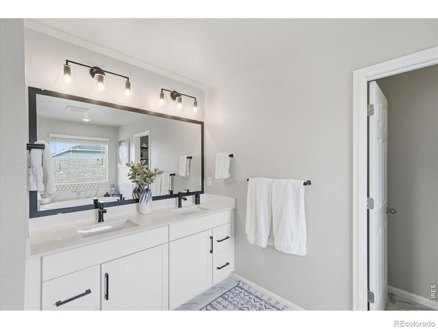 1834 S De Gaulle Court, Aurora, CO 80018
