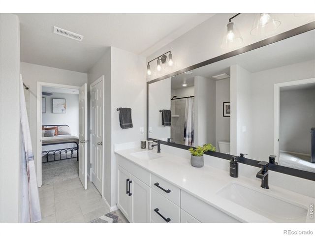 1834 S De Gaulle Court, Aurora, CO 80018