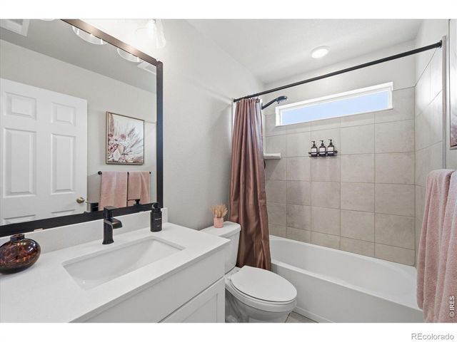 1834 S De Gaulle Court, Aurora, CO 80018