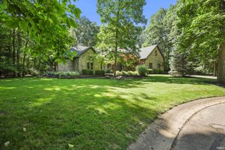 5501 W Oakbrook Court, Muncie, IN 47396