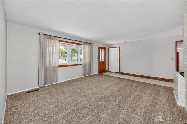 933 Robin Hill Drive, New Richmond, OH 45157