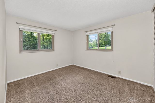 933 Robin Hill Drive, New Richmond, OH 45157