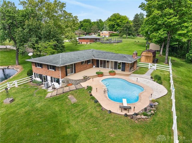 933 Robin Hill Drive, New Richmond, OH 45157