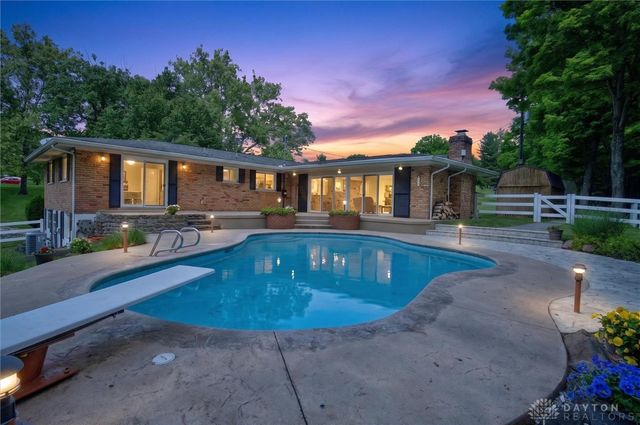 933 Robin Hill Drive, New Richmond, OH 45157