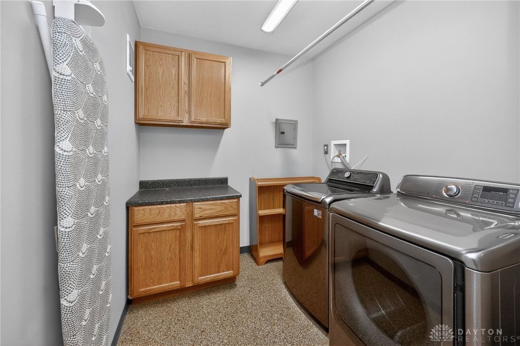 933 Robin Hill Drive, New Richmond, OH 45157