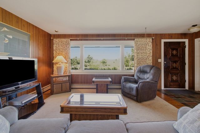 25 Westport Harbor Road, Little Compton, RI 02837