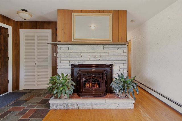 25 Westport Harbor Road, Little Compton, RI 02837