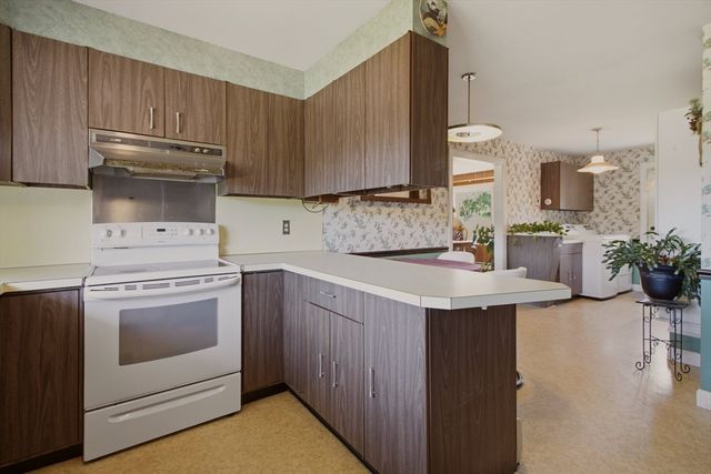 25 Westport Harbor Road, Little Compton, RI 02837