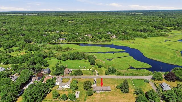 25 Westport Harbor Road, Little Compton, RI 02837