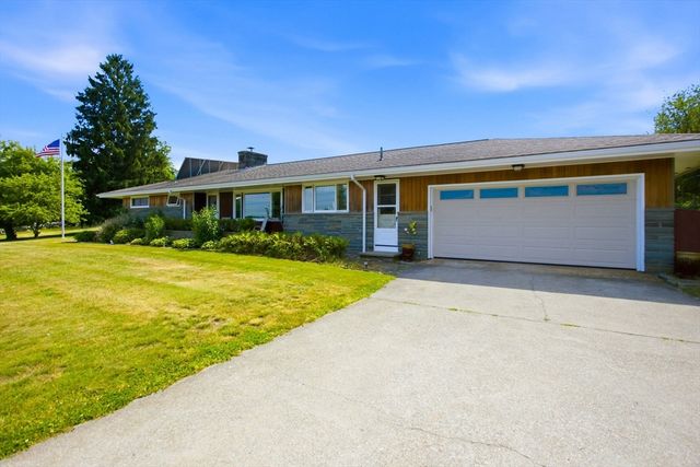 25 Westport Harbor Road, Little Compton, RI 02837
