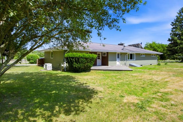 25 Westport Harbor Road, Little Compton, RI 02837
