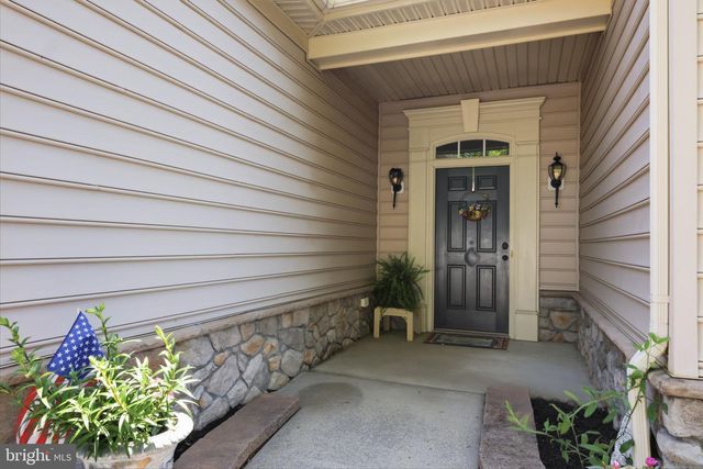 34 VIRGINIA DR, Atco, NJ 08004