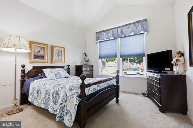 34 VIRGINIA DR, Atco, NJ 08004