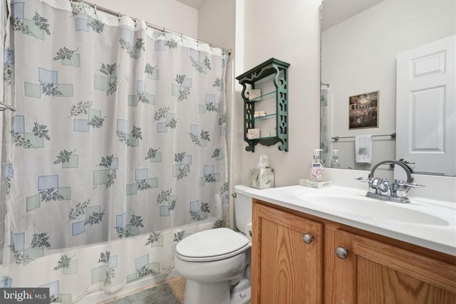 34 VIRGINIA DR, Atco, NJ 08004