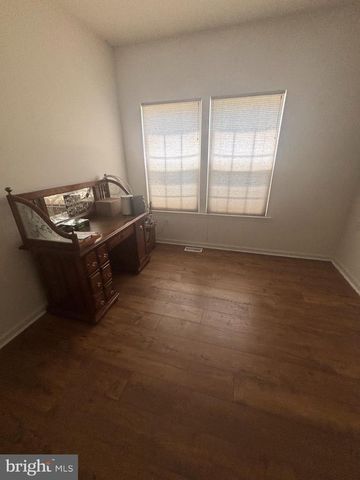 34 VIRGINIA DR, Atco, NJ 08004