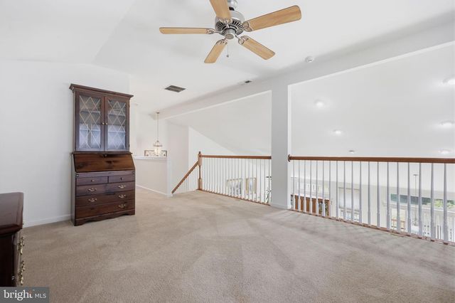 34 VIRGINIA DR, Atco, NJ 08004