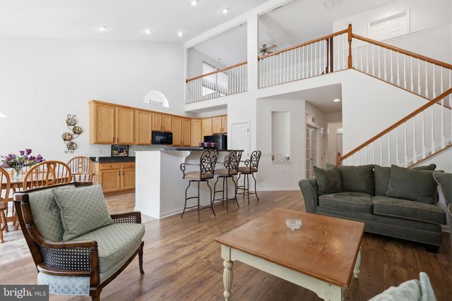 34 VIRGINIA DR, Atco, NJ 08004
