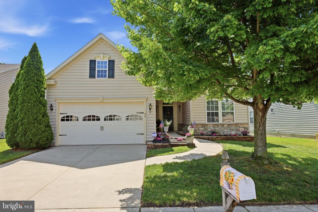 34 VIRGINIA DR, Atco, NJ 08004