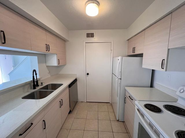 12606 Ashford Meadow Drive B, Houston, TX 77082