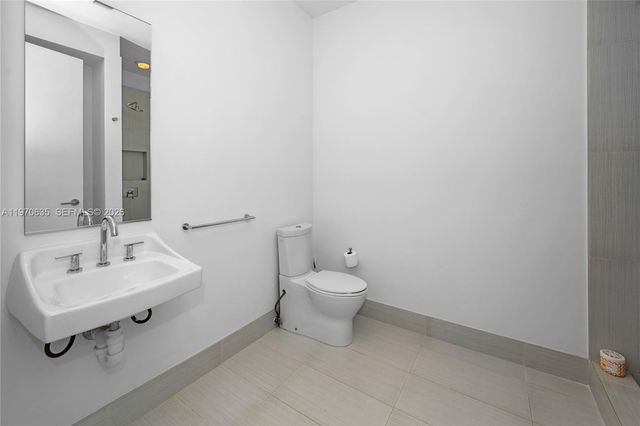17475 Collins Avenue 1201, Sunny Isles Beach, FL 33160