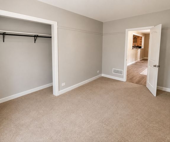 518 Rae Avenue, Lake Villa, IL 60046