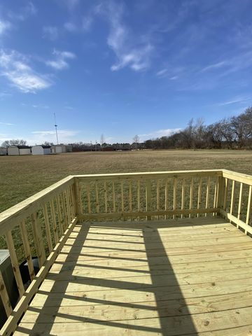 243 Tree Line Dr, Oak Grove, KY 42262