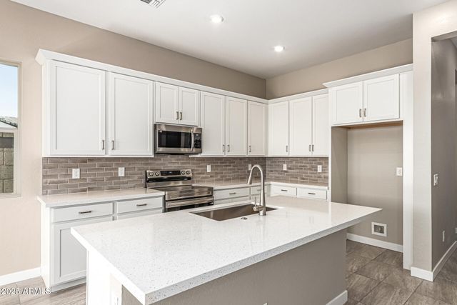 8913 E COVINA Street, Mesa, AZ 85207