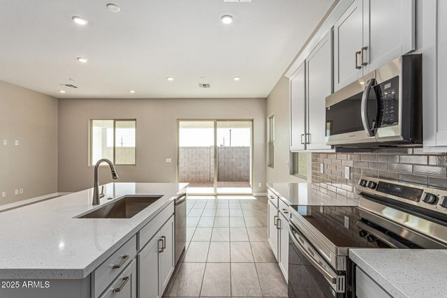 8913 E COVINA Street, Mesa, AZ 85207