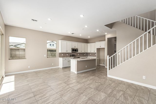 8913 E COVINA Street, Mesa, AZ 85207