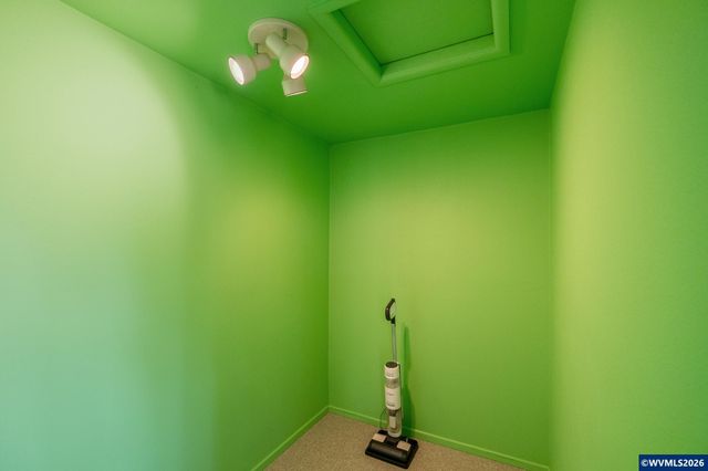 36824 Edgemont Dr, Lebanon, OR 97355