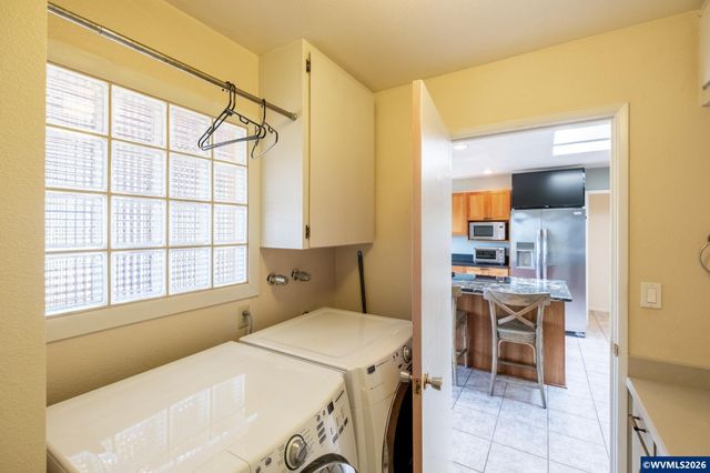 36824 Edgemont Dr, Lebanon, OR 97355