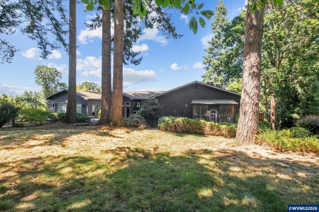 36824 Edgemont Dr, Lebanon, OR 97355