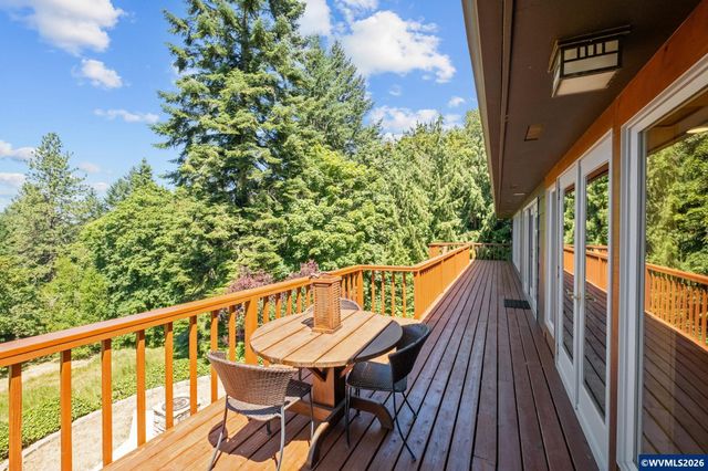 36824 Edgemont Dr, Lebanon, OR 97355