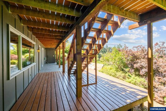 36824 Edgemont Dr, Lebanon, OR 97355