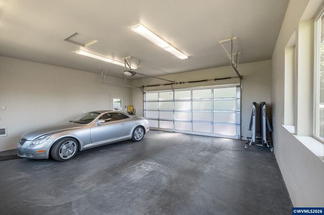 36824 Edgemont Dr, Lebanon, OR 97355