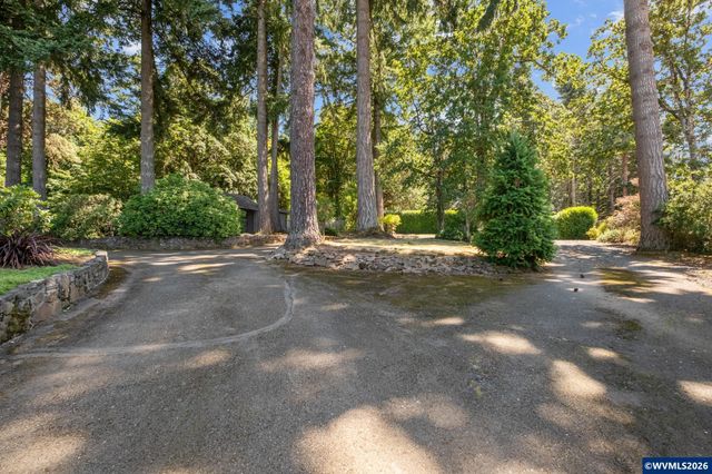 36824 Edgemont Dr, Lebanon, OR 97355