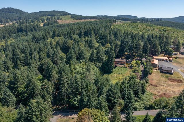 36824 Edgemont Dr, Lebanon, OR 97355