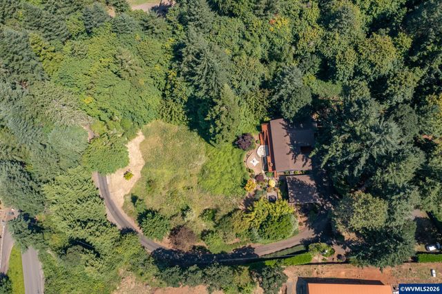 36824 Edgemont Dr, Lebanon, OR 97355