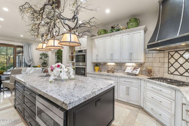 8449 E DIXILETA Drive, Scottsdale, AZ 85266