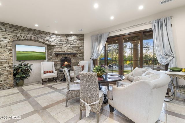 8449 E DIXILETA Drive, Scottsdale, AZ 85266