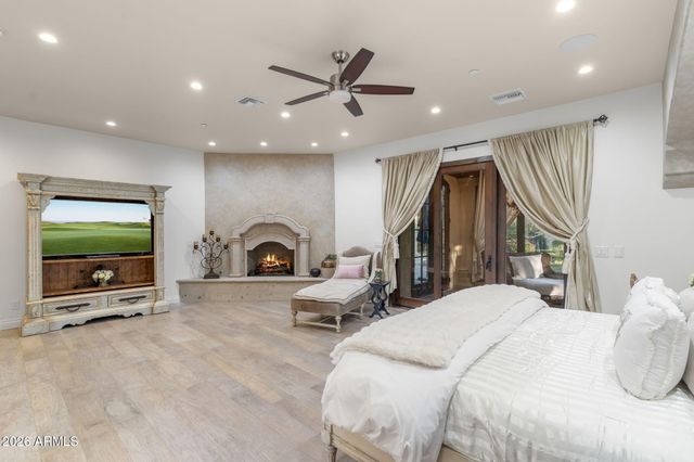 8449 E DIXILETA Drive, Scottsdale, AZ 85266