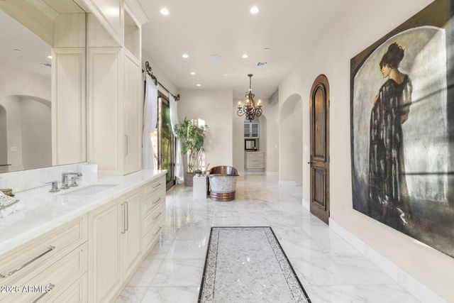 8449 E DIXILETA Drive, Scottsdale, AZ 85266